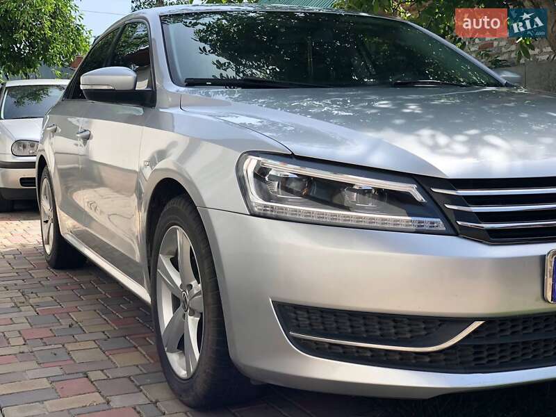 Седан Volkswagen Passat 2014 в Ружині