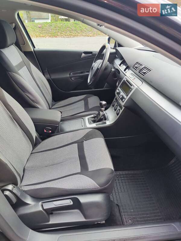 Универсал Volkswagen Passat 2009 в Тульчине