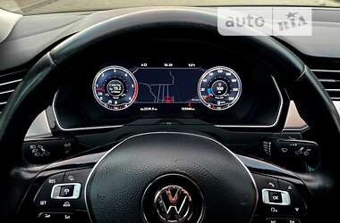 Седан Volkswagen Passat 2014 в Хмельницькому