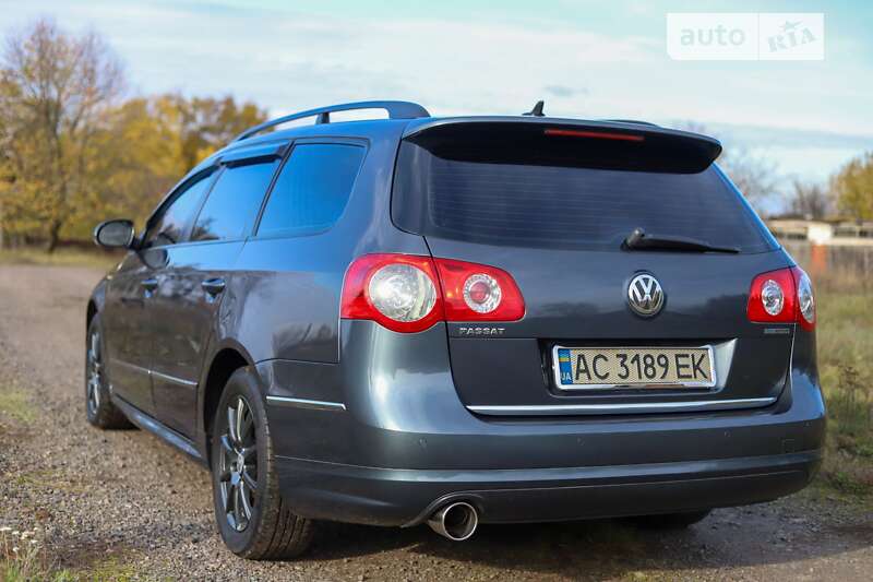 Універсал Volkswagen Passat 2010 в Луцьку