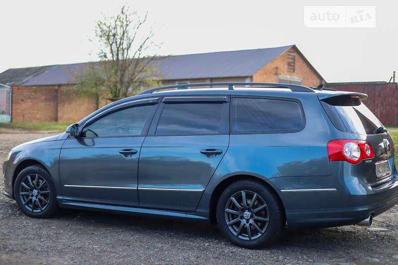 Універсал Volkswagen Passat 2010 в Луцьку