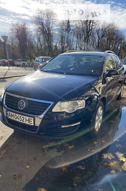 Универсал Volkswagen Passat 2010 в Житомире