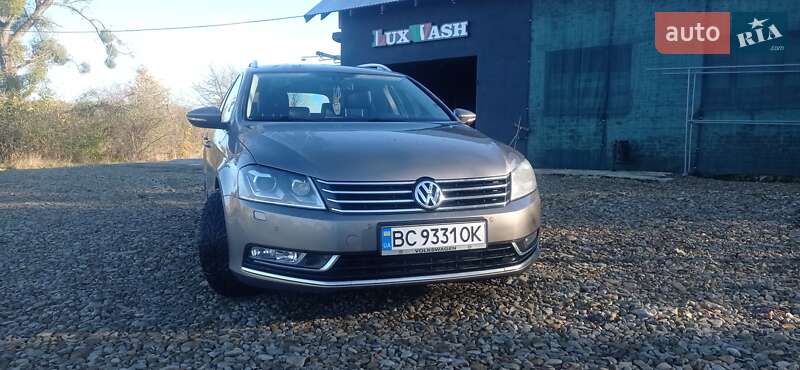 Універсал Volkswagen Passat 2011 в Стрию