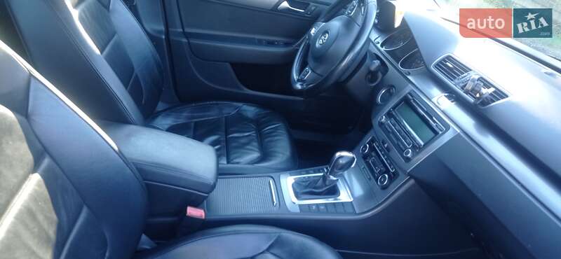 Універсал Volkswagen Passat 2011 в Стрию