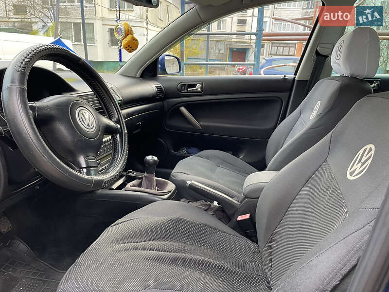 Универсал Volkswagen Passat 2003 в Житомире