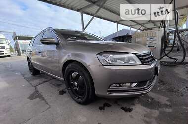 Универсал Volkswagen Passat 2011 в Киеве