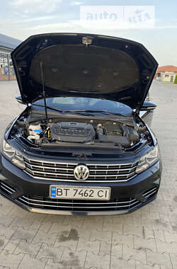 Седан Volkswagen Passat 2018 в Голой Пристани