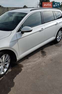 Универсал Volkswagen Passat 2015 в Любаре