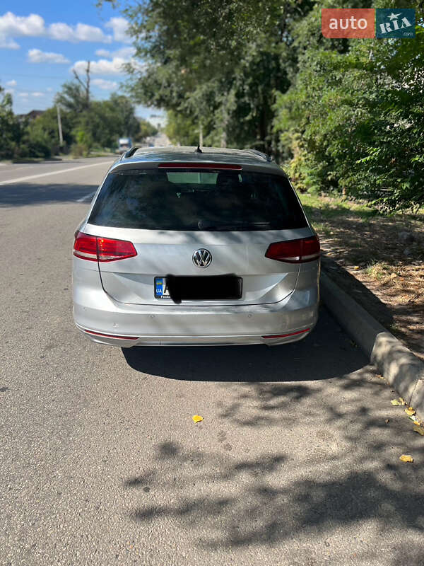 Універсал Volkswagen Passat 2016 в Києві