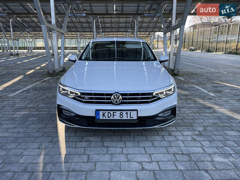 Универсал Volkswagen Passat 2019 в Львове