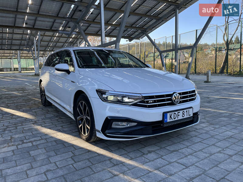 Универсал Volkswagen Passat 2019 в Львове