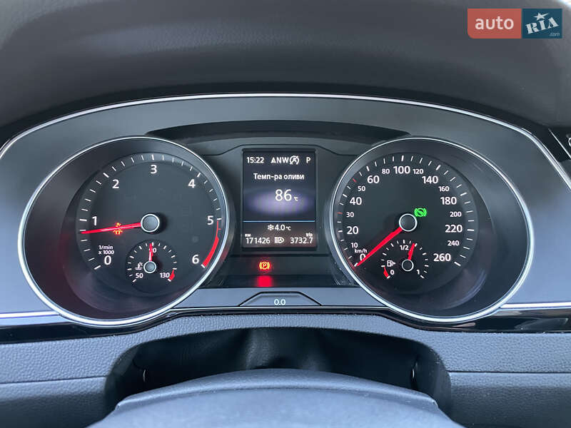 Универсал Volkswagen Passat 2019 в Львове