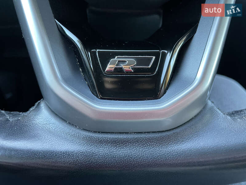 Универсал Volkswagen Passat 2019 в Львове