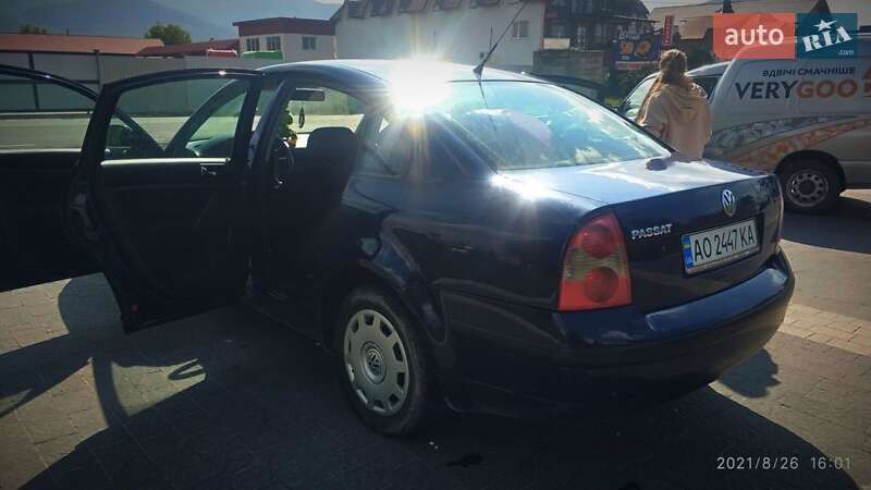 Седан Volkswagen Passat 2002 в Тячеві