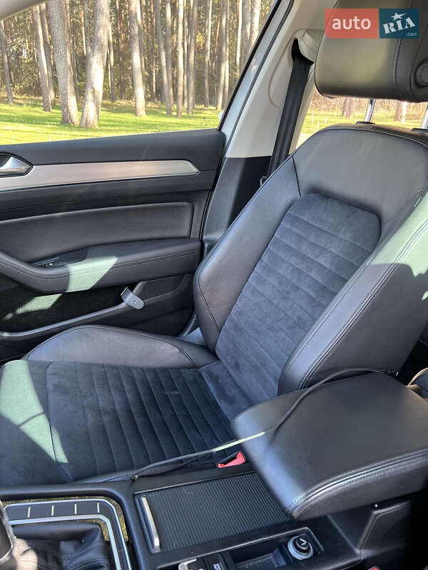 Універсал Volkswagen Passat 2015 в Києві