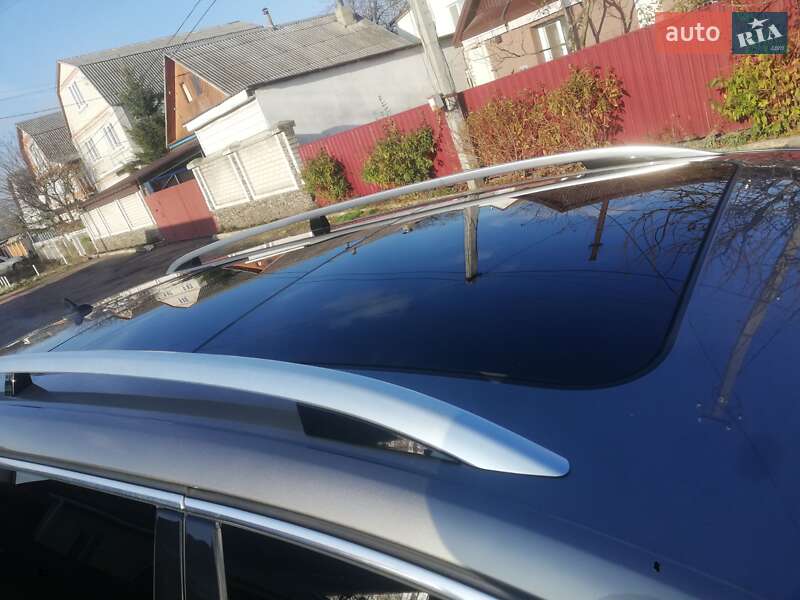 Універсал Volkswagen Passat 2011 в Житомирі