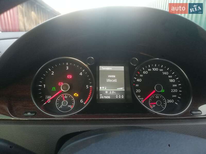 Універсал Volkswagen Passat 2011 в Житомирі