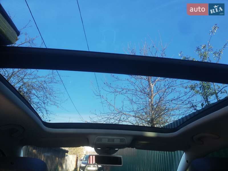 Універсал Volkswagen Passat 2011 в Житомирі