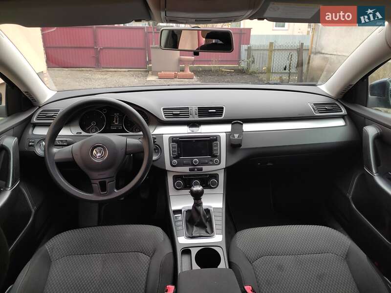 Універсал Volkswagen Passat 2011 в Львові