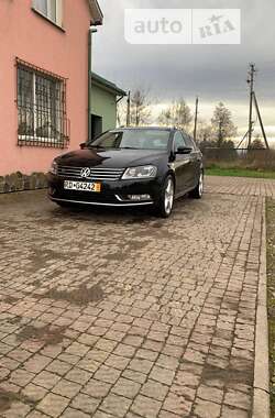 Универсал Volkswagen Passat 2013 в 