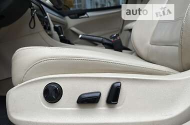 Седан Volkswagen Passat 2012 в 