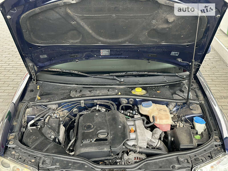 Седан Volkswagen Passat 2001 в Житомирі