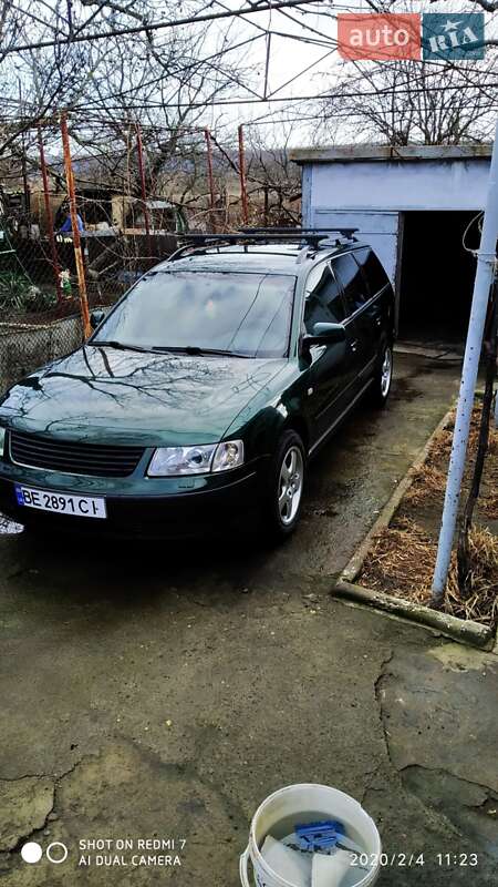 Седан Volkswagen Passat 1998 в Вознесенске