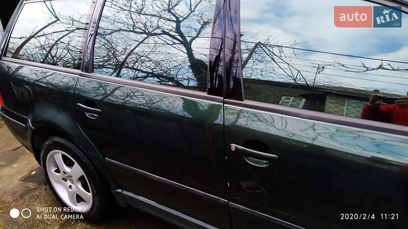 Седан Volkswagen Passat 1998 в Вознесенске