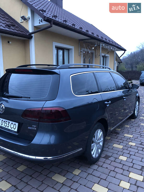 Универсал Volkswagen Passat 2011 в Новоселице