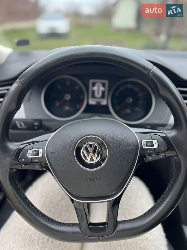 Универсал Volkswagen Passat 2015 в Луцке