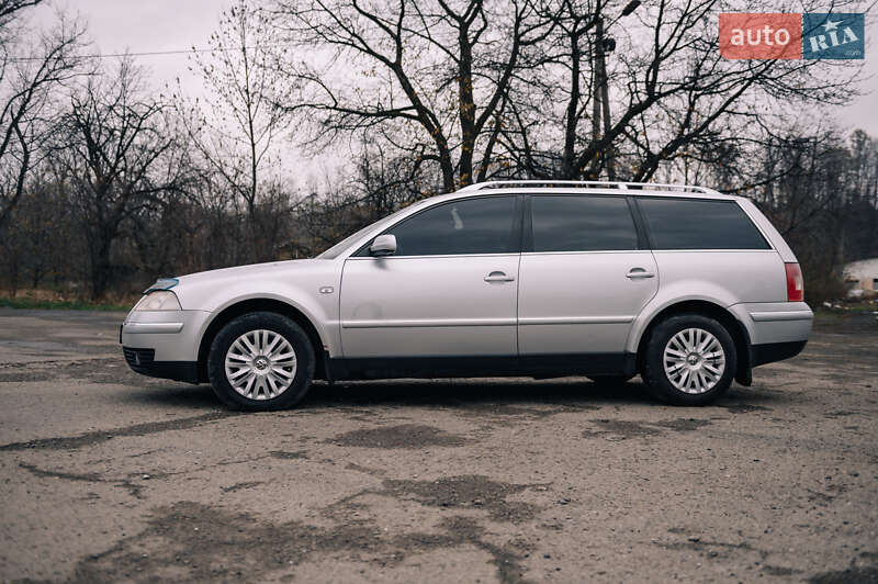 Универсал Volkswagen Passat 2003 в Вижнице