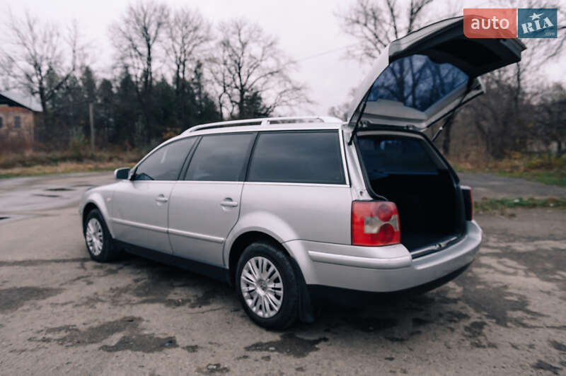 Универсал Volkswagen Passat 2003 в Вижнице