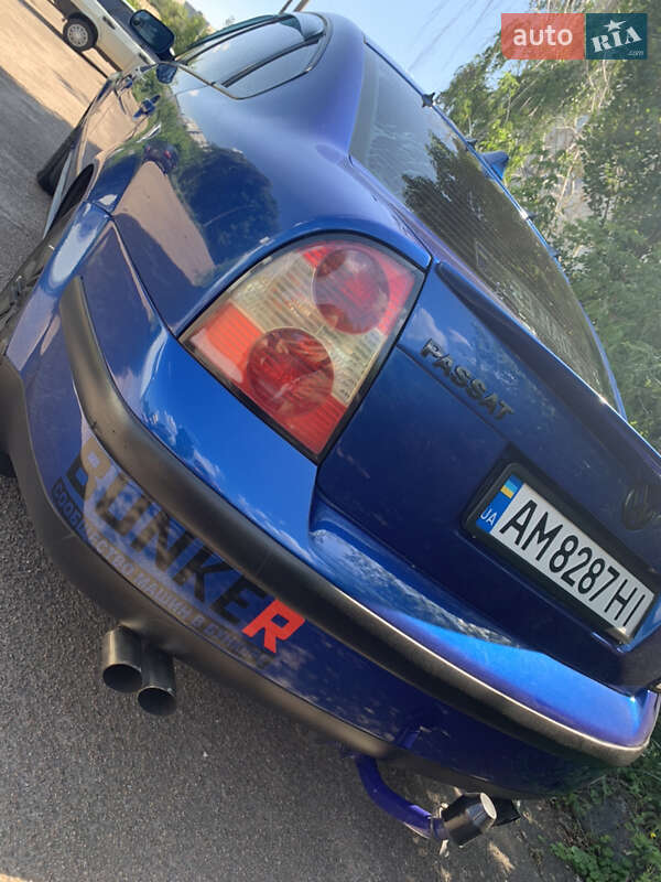 Седан Volkswagen Passat 2002 в Житомирі