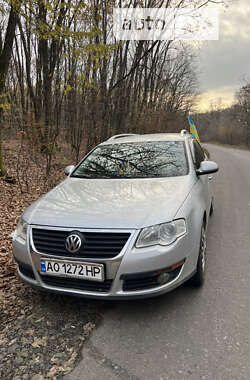 Універсал Volkswagen Passat 2010 в Ужгороді