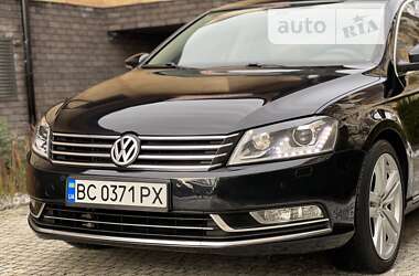 Седан Volkswagen Passat 2012 в 