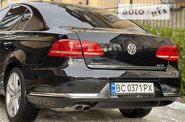 Седан Volkswagen Passat 2012 в 