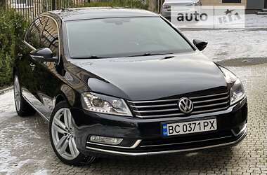 Седан Volkswagen Passat 2012 в 