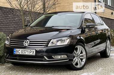 Седан Volkswagen Passat 2012 в 