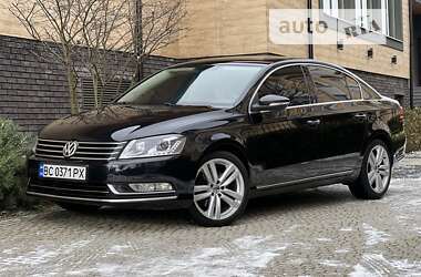 Седан Volkswagen Passat 2012 в 