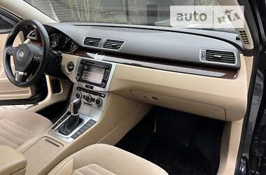 Седан Volkswagen Passat 2012 в 