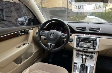Седан Volkswagen Passat 2012 в 