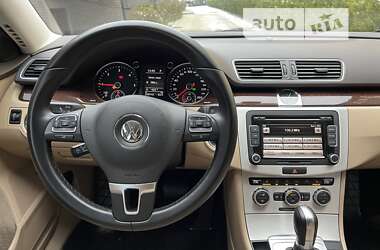 Седан Volkswagen Passat 2012 в 