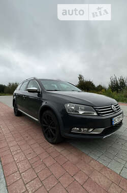 Универсал Volkswagen Passat 2012 в Львове