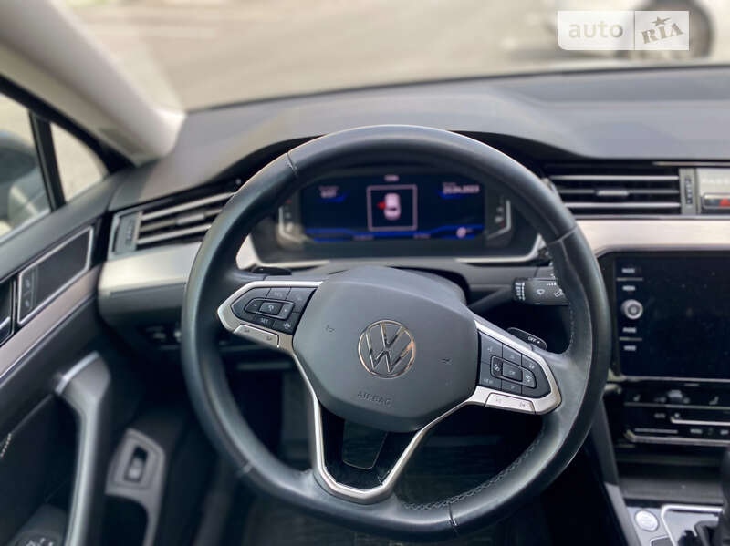 Седан Volkswagen Passat 2021 в Виннице