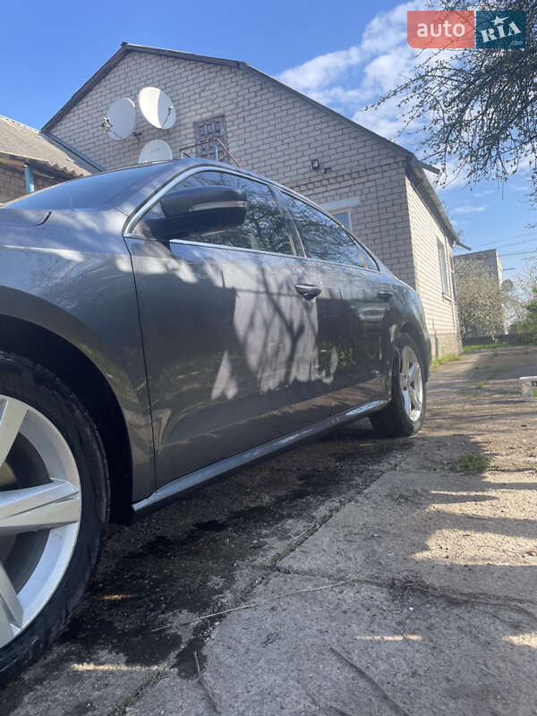 Седан Volkswagen Passat 2014 в Кропивницькому