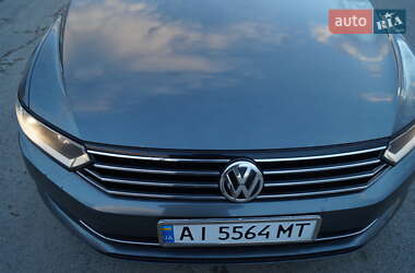 Универсал Volkswagen Passat 2015 в Жашкове