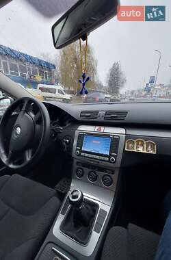 Универсал Volkswagen Passat 2006 в Кременце