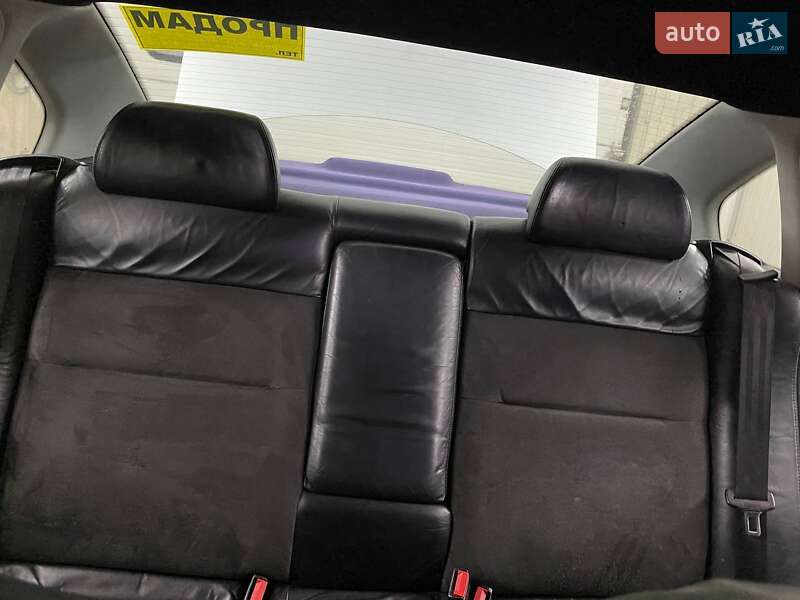 Седан Volkswagen Passat 2001 в Гребінці