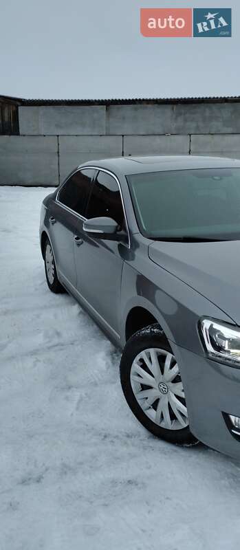 Седан Volkswagen Passat 2013 в Баранівці
