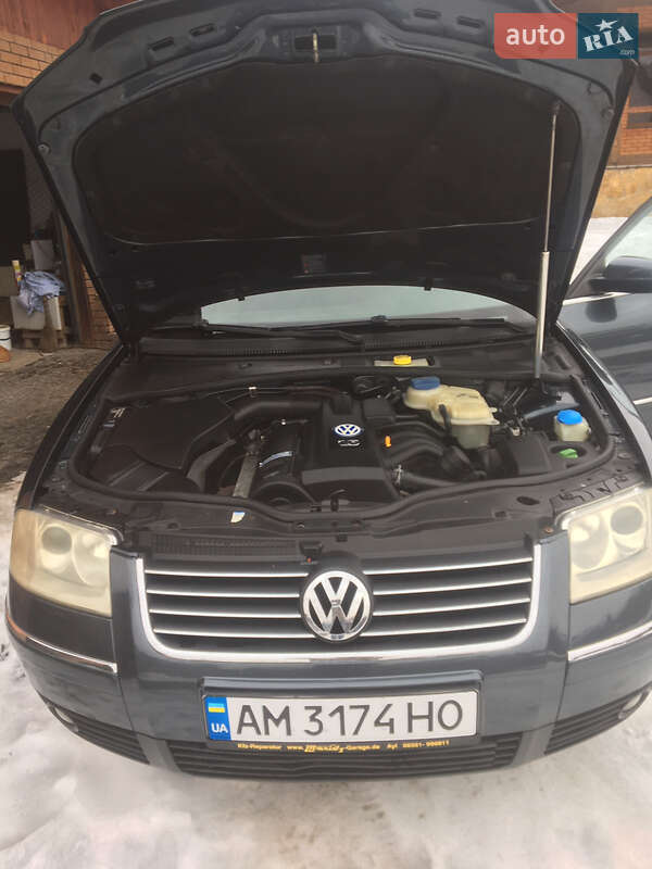 Универсал Volkswagen Passat 2003 в Житомире